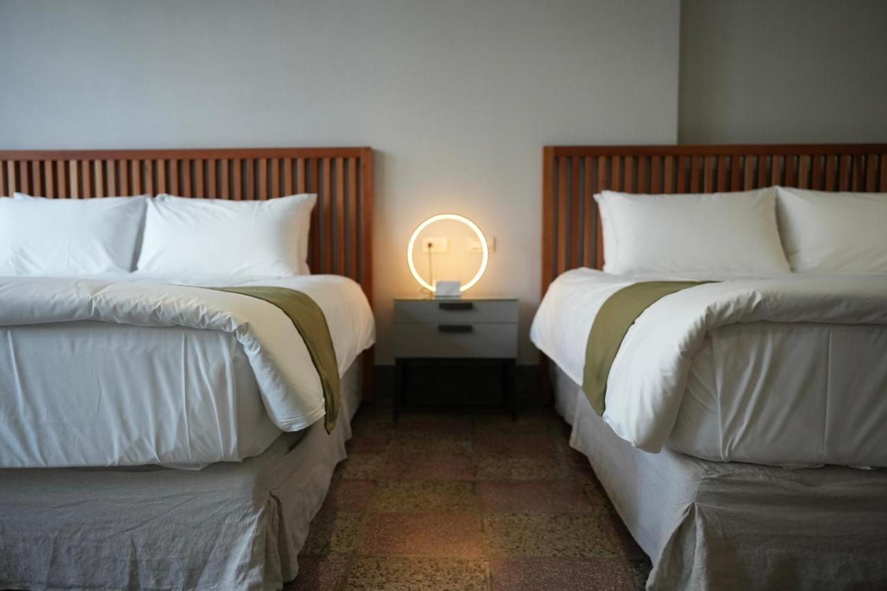 璿 旅 Syuan Hotel Tainan Luaran gambar