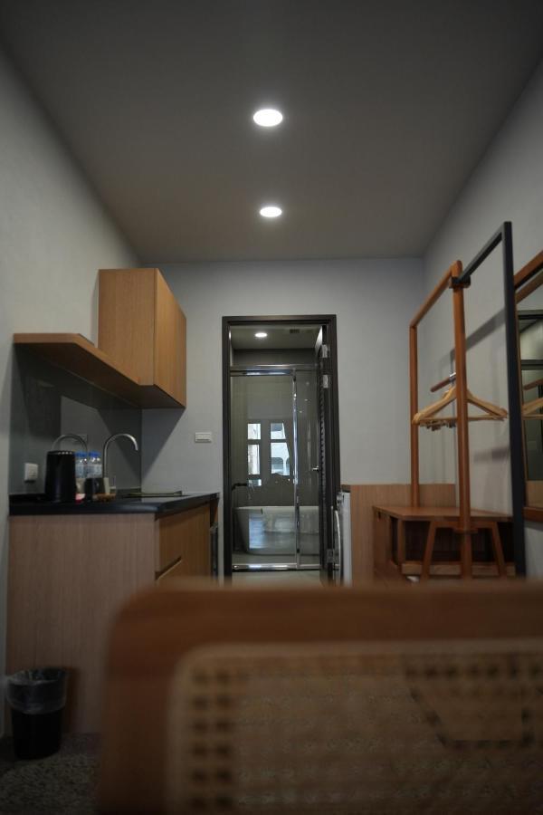 璿 旅 Syuan Hotel Tainan Luaran gambar