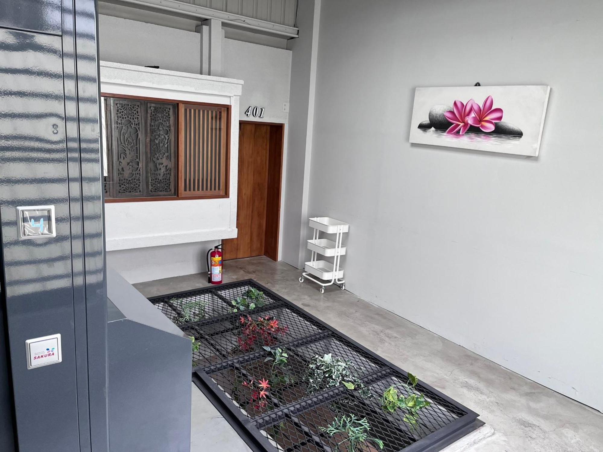 璿 旅 Syuan Hotel Tainan Luaran gambar